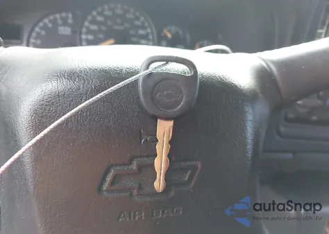 2002 Chevrolet Avalanche 1500 from USA, damaged, VIN 3GNEC13T02G210807